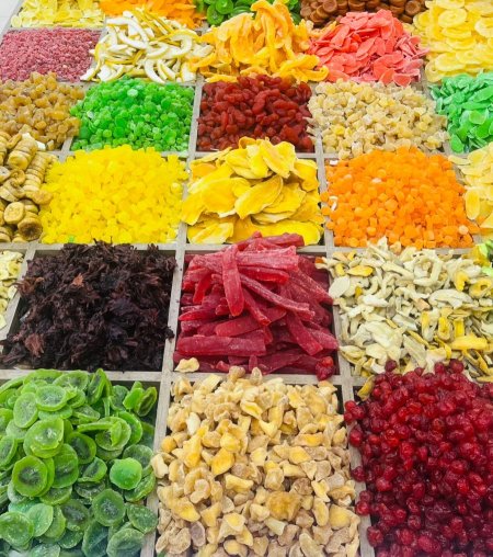 فواكه مجففه مشكلة عاديه