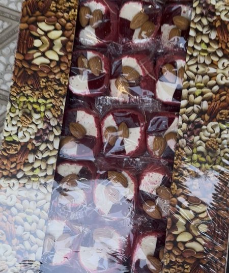 راحه شاميه مغلفه احمر باللوز