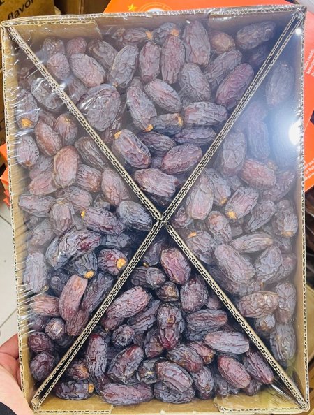 كرتونه تمر مجهول خمسه كيلو ( برتقالي)